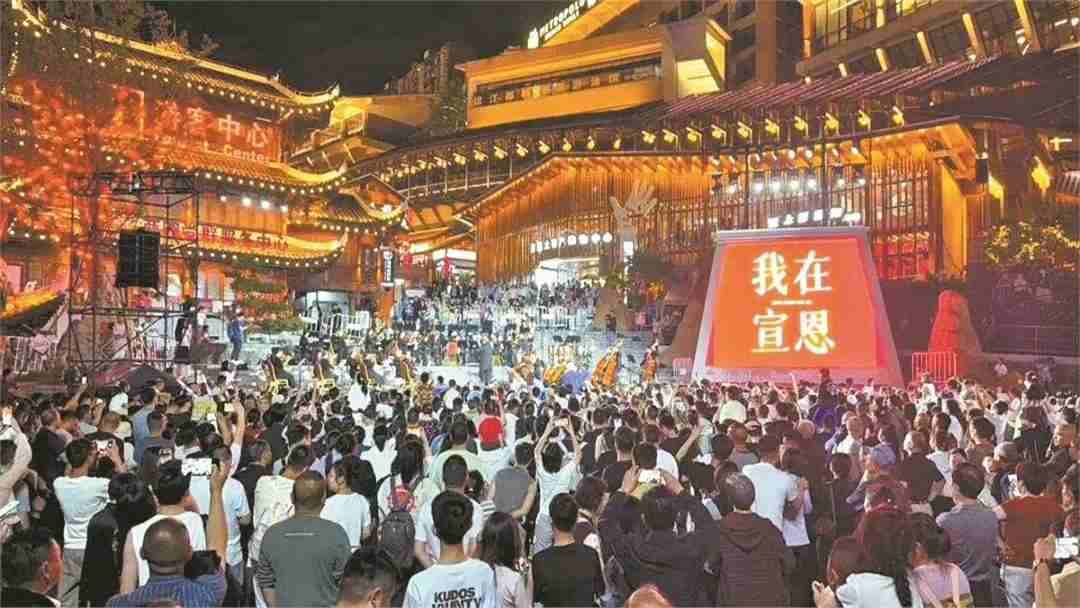 酒店爆满.jpg